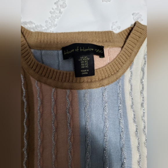 House of Harlow sleeveless sweater - Picture 3 of 3